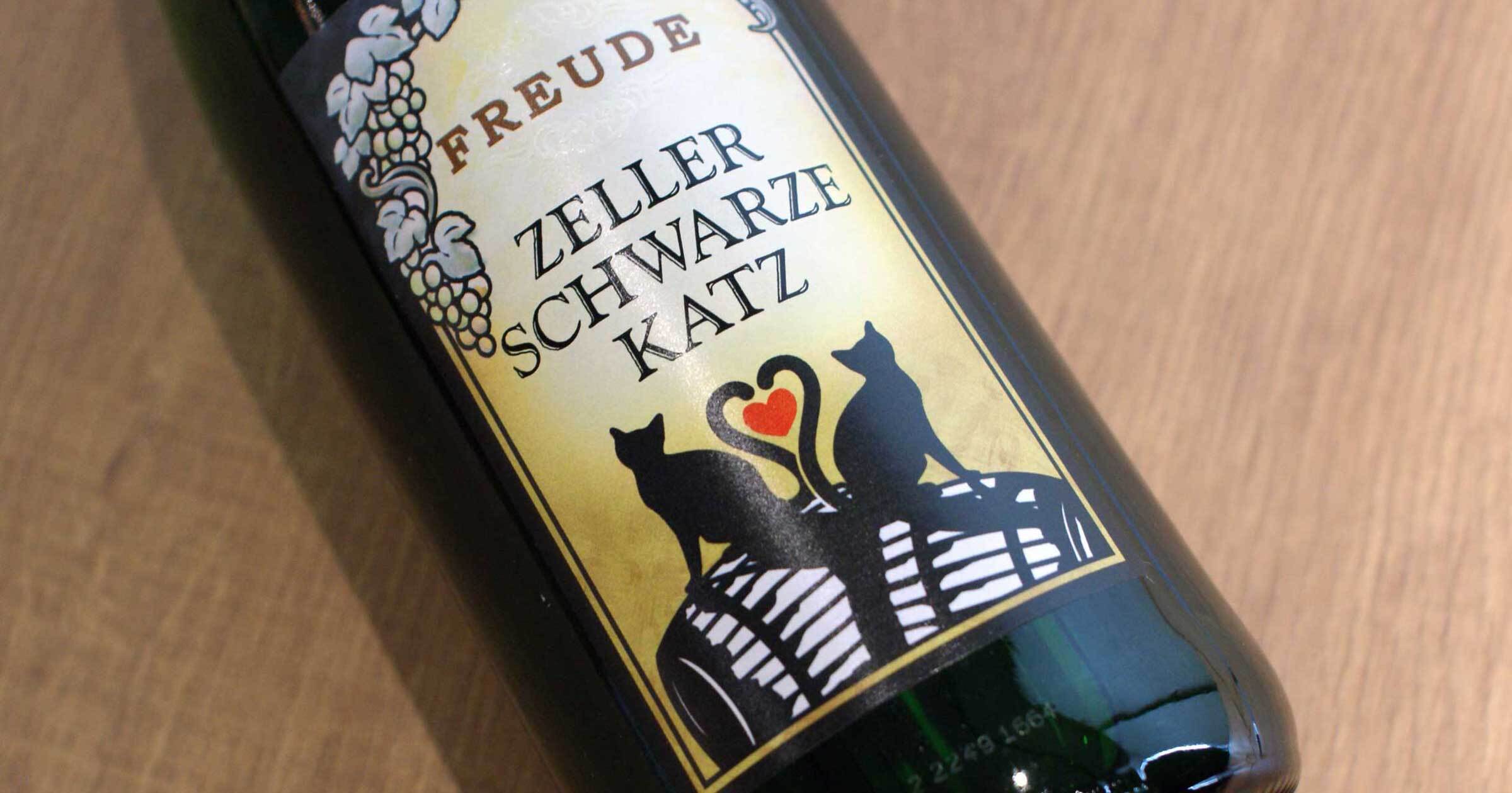 黒猫のワイン「シュヴァルツェ・カッツ」とは？その由来は？