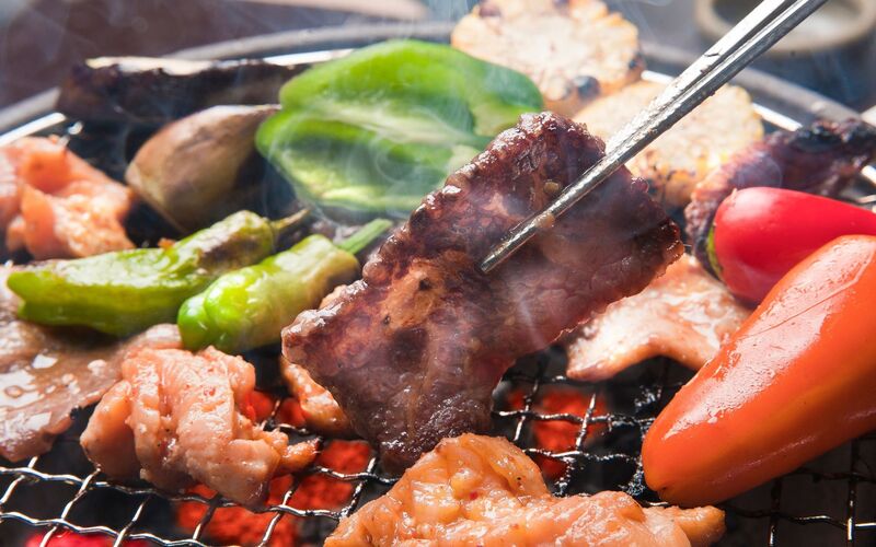 焼肉に合うワイン完全ガイド！社員が実際に検証した厳選ペアリング集