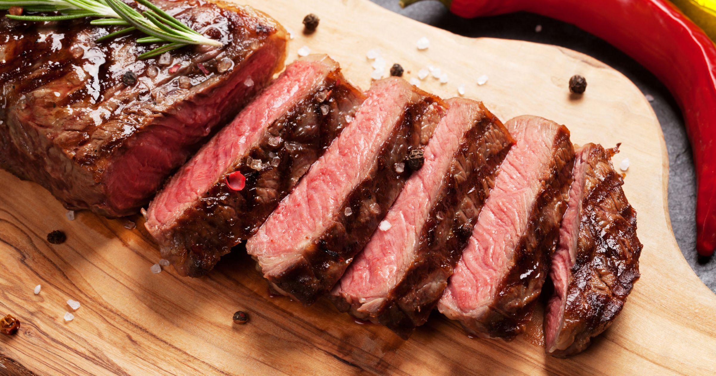 肉料理にぴったりのワイン特集│プロが選んだおすすめペアリング