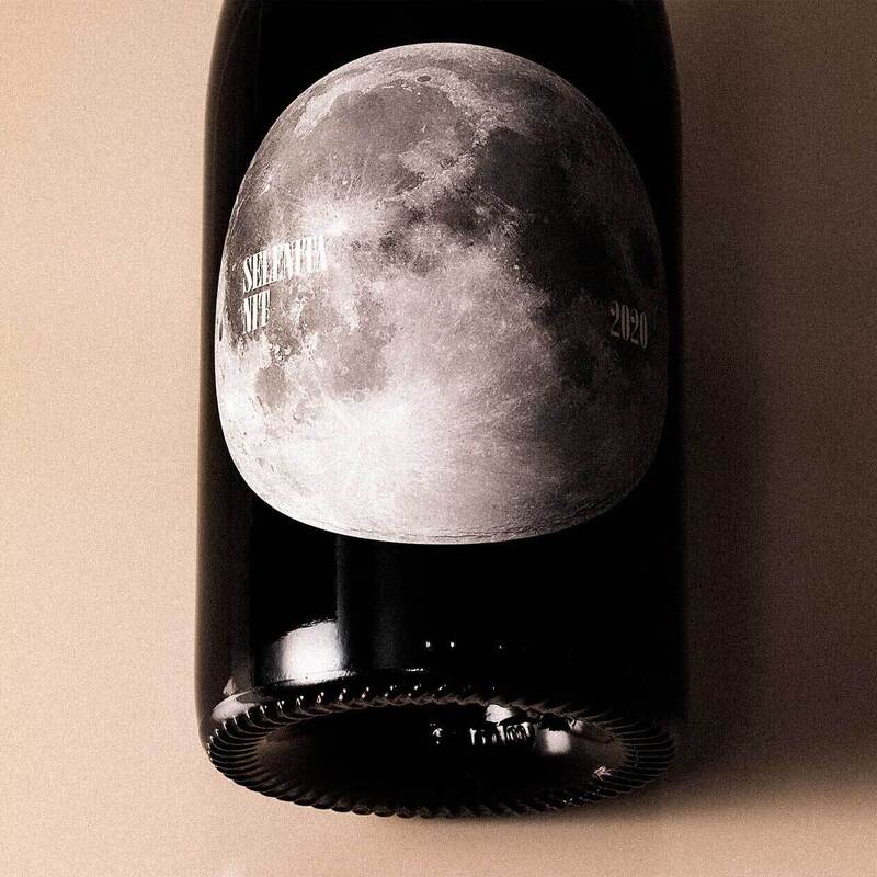 【月見酒に】お月見におすすめ！月ラベルのワインと日本酒 8選