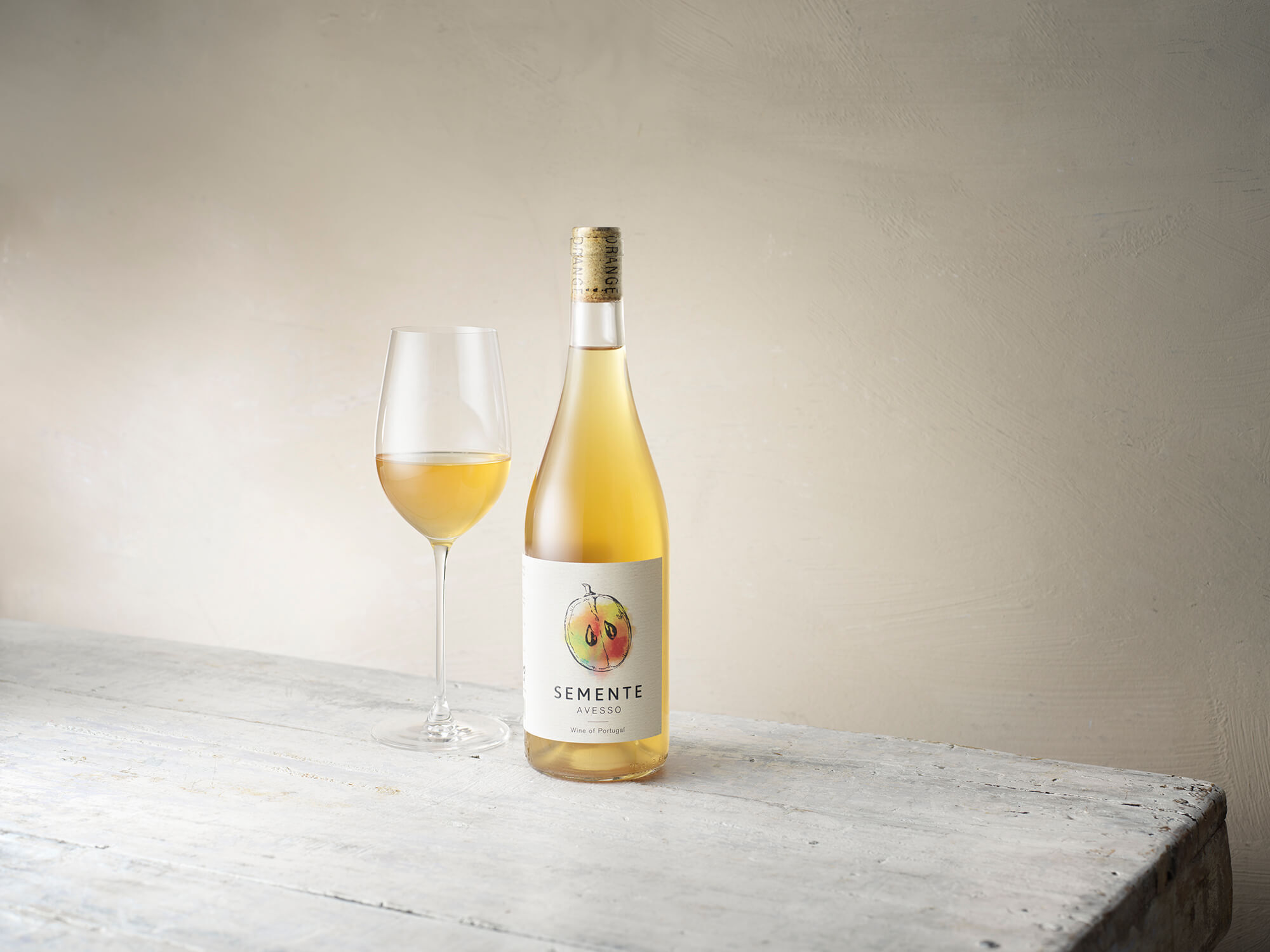 果皮浸漬200日以上のオレンジワインを含む3種のワインが新入荷！ヴィーニョ・ヴェルデの多彩な表現を追求するワイナリー「トレス・ロストス」新発売