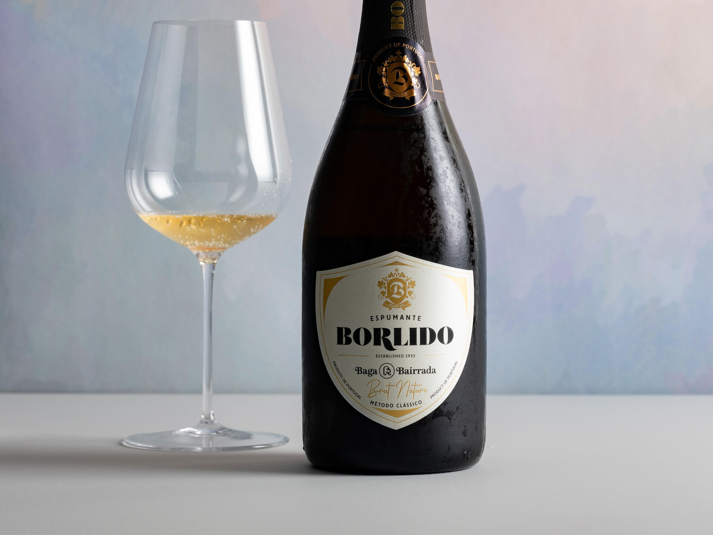 ポルトガル固有の黒ブドウ品種「バガ」から生まれる瓶内二次醗酵ブラン・ド・ノワール「ボルリード バガ バイラーダ ブリュット・ナチュールNV」新発売